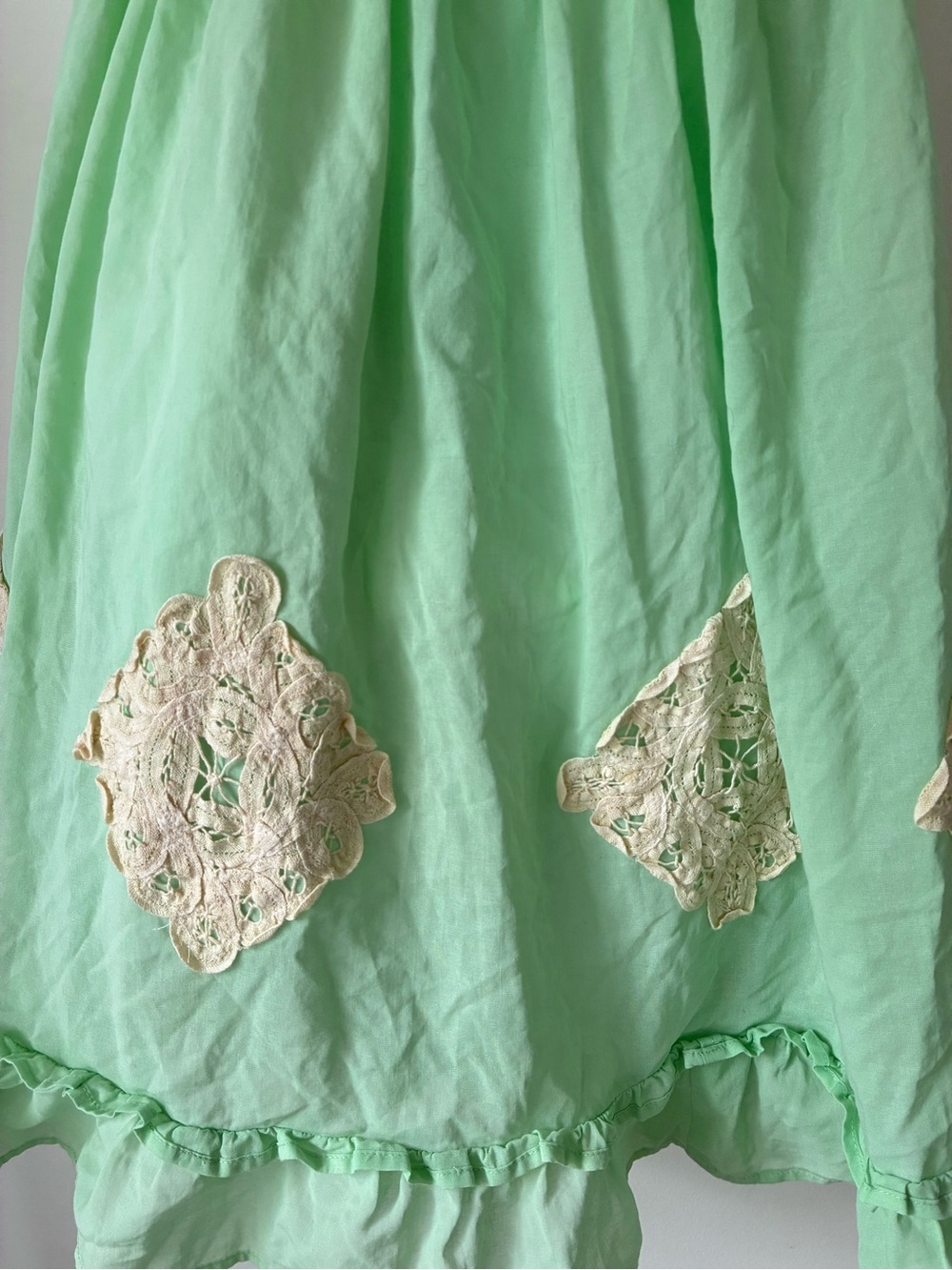 Well Dressed Wolf Dress Girls’ 5T Green Eyelet Maxi Dress with Cream Lace Accent - Picture 3 of 9